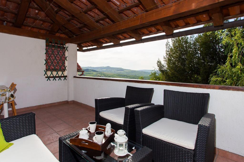 Apartments Garden Motovun Pokoj fotografie
