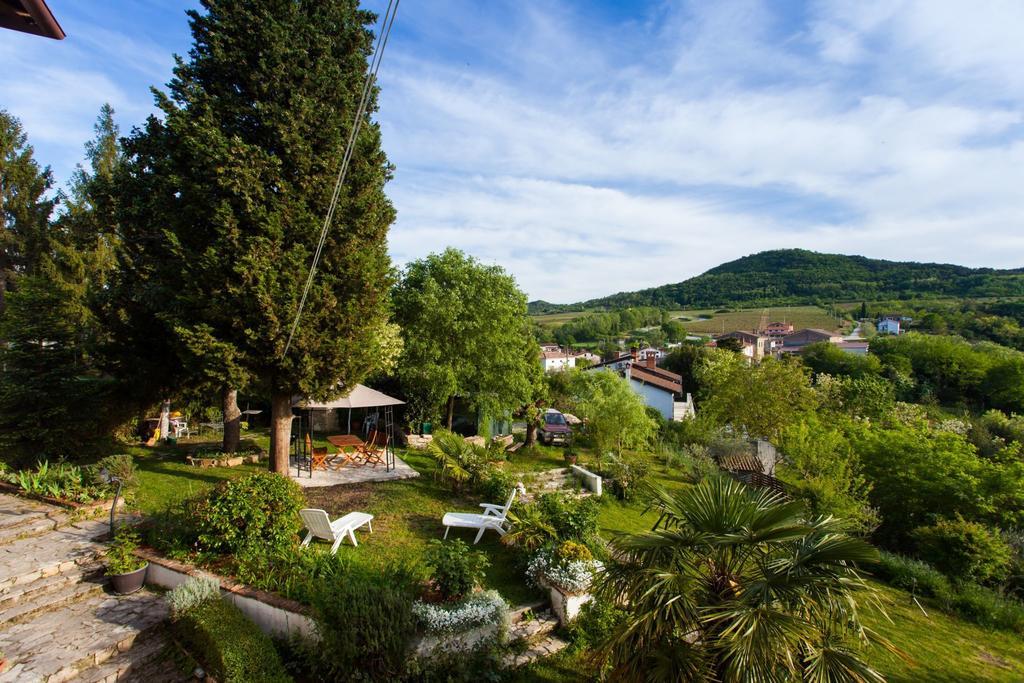 Apartments Garden Motovun Pokoj fotografie